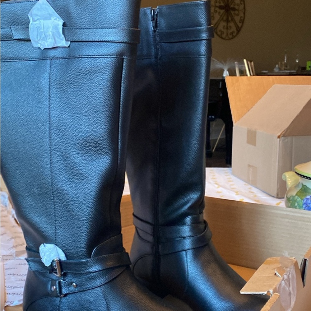 Ladies boots